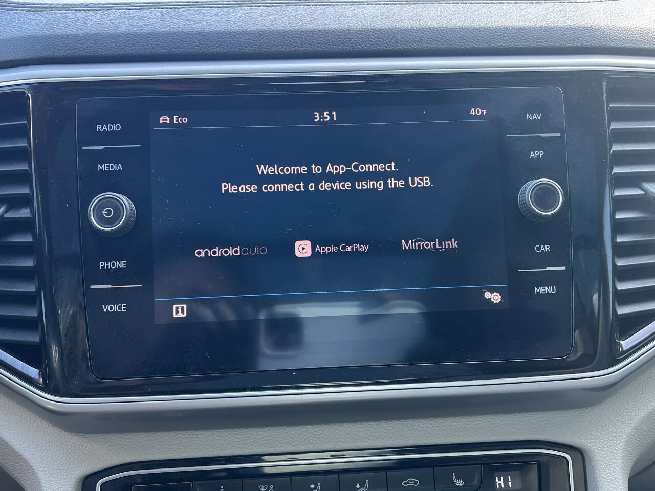 Used 2019 Volkswagen Atlas SEL image 32