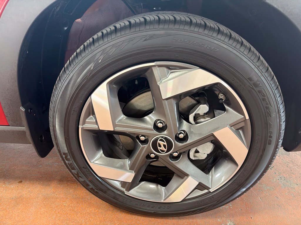 Certified 2026 Hyundai Venue SEL FWD image 11