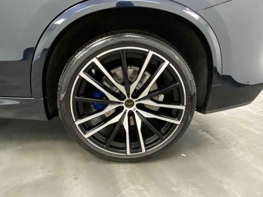 Used 2019 BMW X5 xDrive50i w/ M Sport Package AWD/4WD image 18