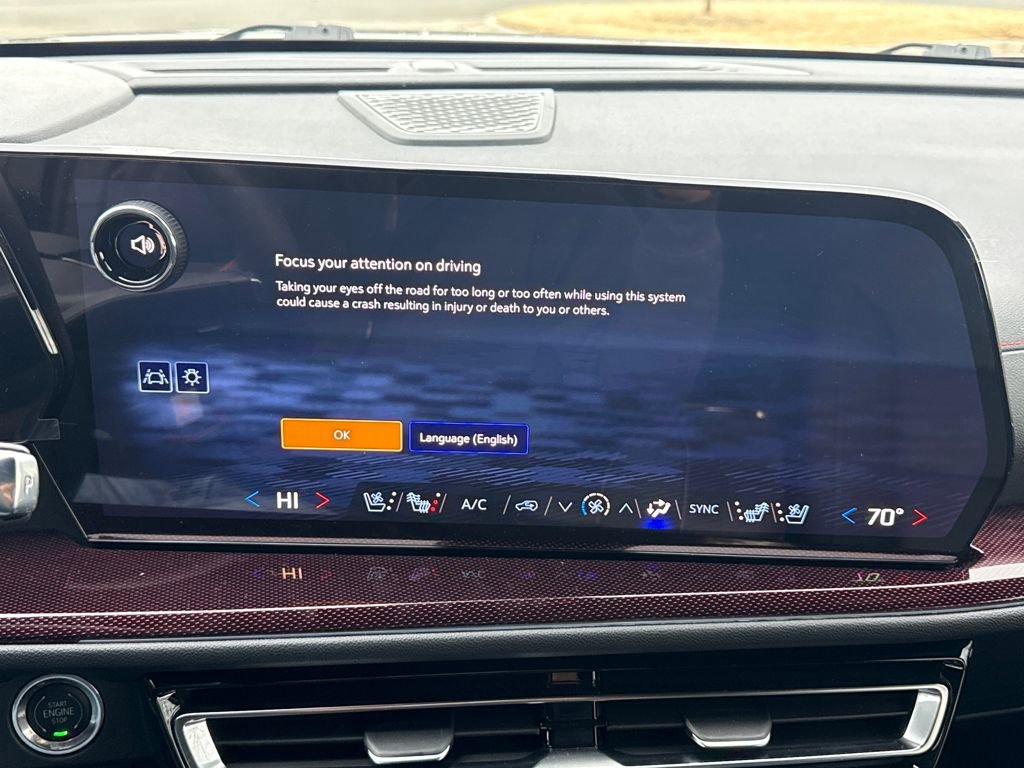 Used 2026 Chevrolet Traverse RS image 23