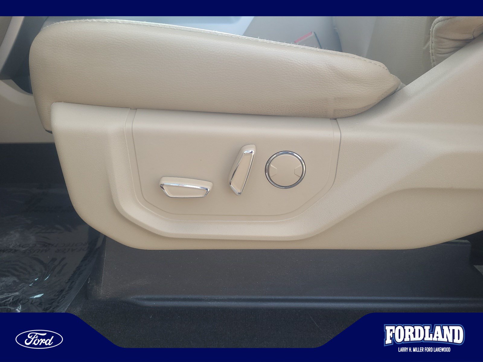 Used 2017 Ford F350 Lariat w/ Chrome Package AWD/4WD image 14
