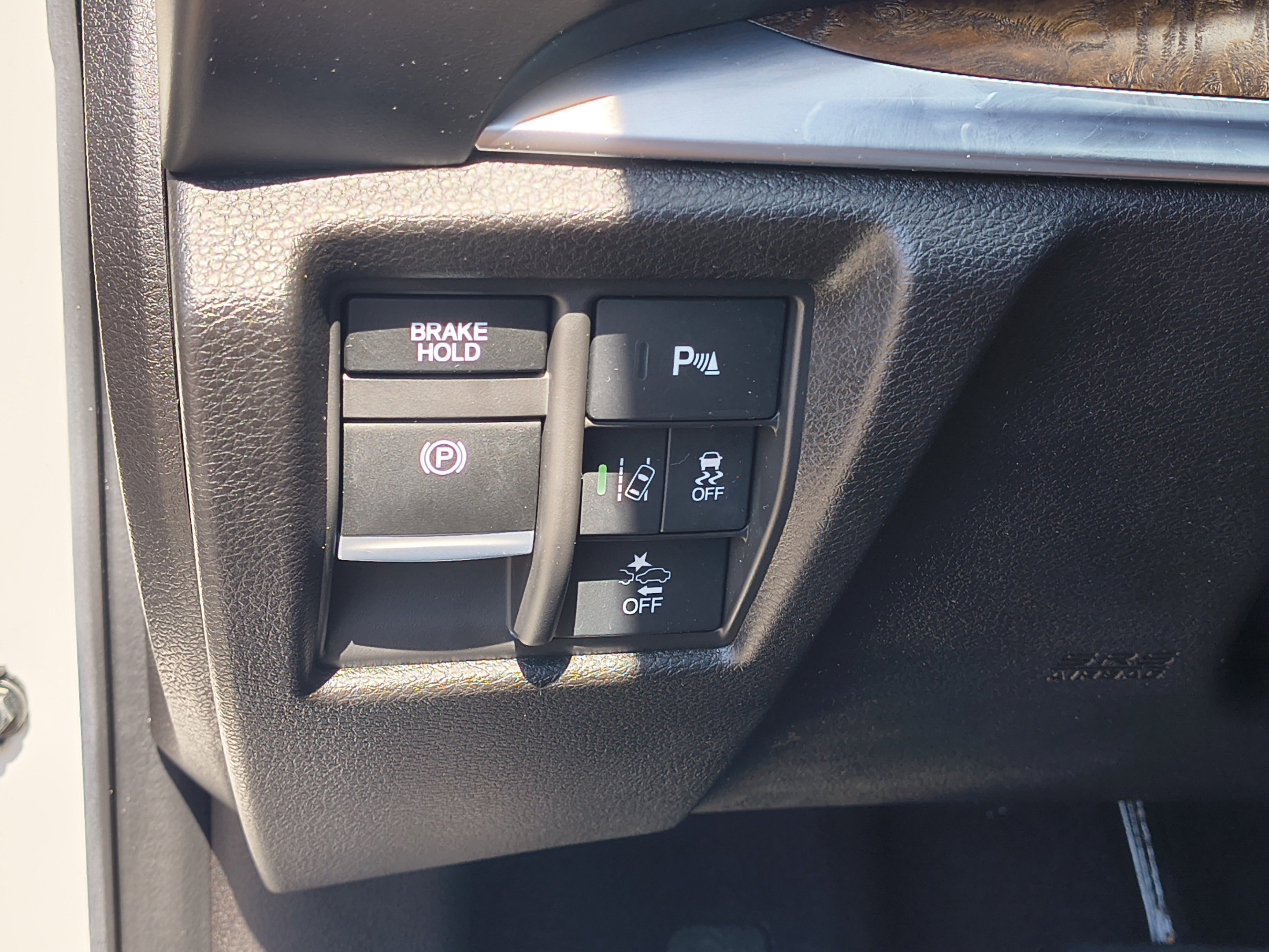 Used 2020 Acura MDX w/ Technology Package AWD/4WD image 33