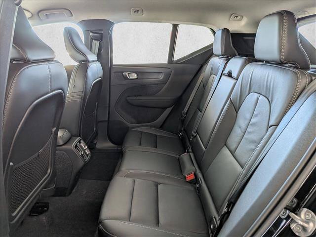 New 2026 Volvo XC40 B5 Core w/ Climate Package AWD/4WD image 16