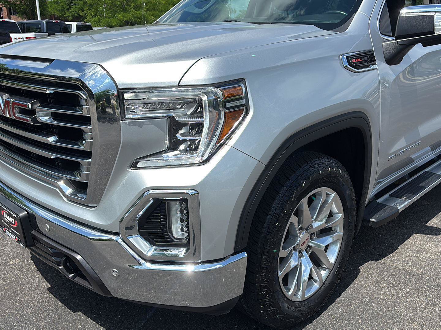 Used 2022 GMC Sierra 1500 SLT w/ SLT Premium Plus Package AWD/4WD image 6