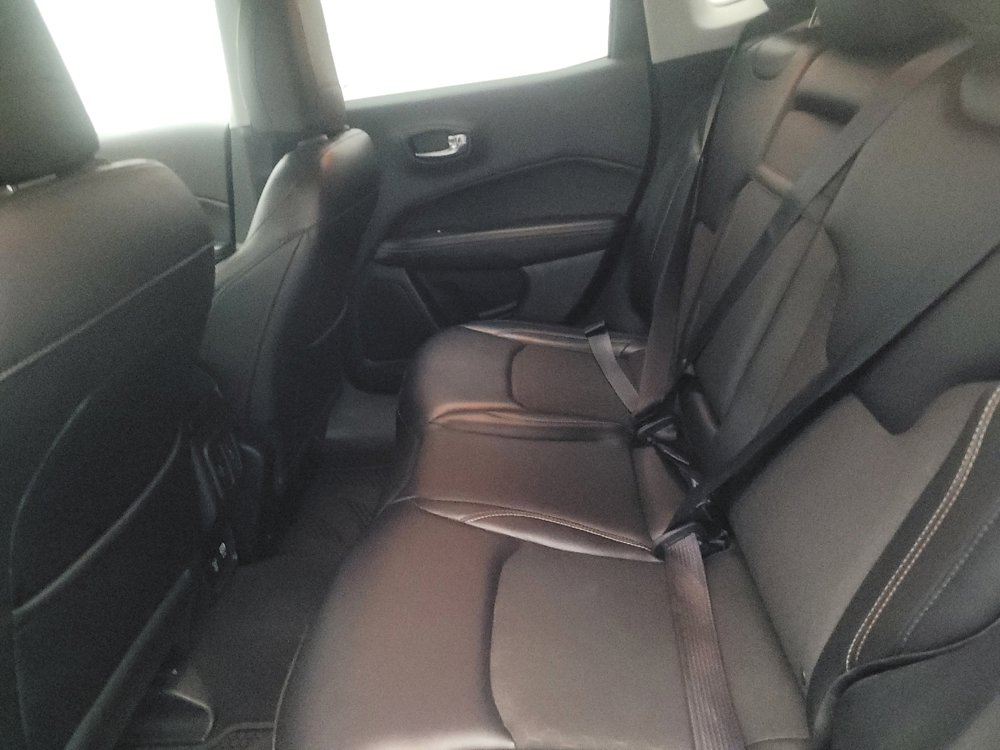 Used 2017 Jeep Compass Latitude w/ Popular Equipment Group AWD/4WD image 18