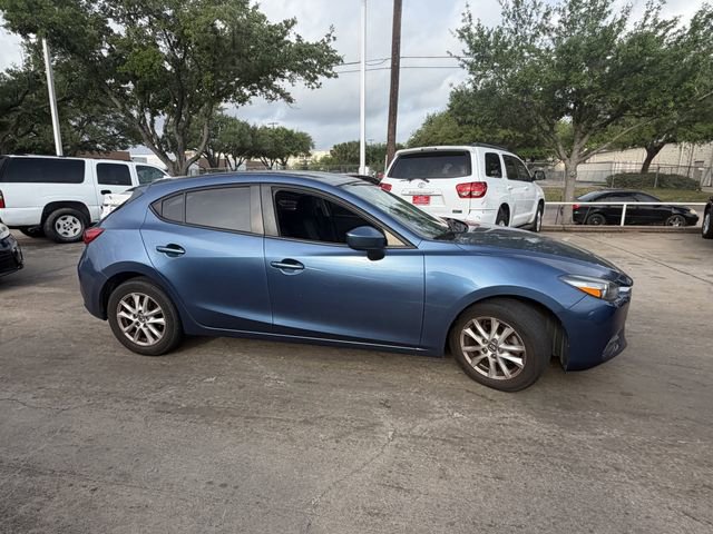 Used 2017 MAZDA MAZDA3 Sport image 4