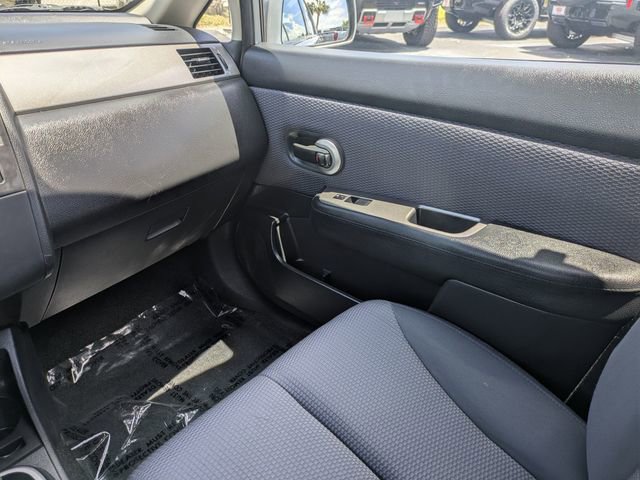 Used 2009 Nissan Versa Hatchback FWD image 19