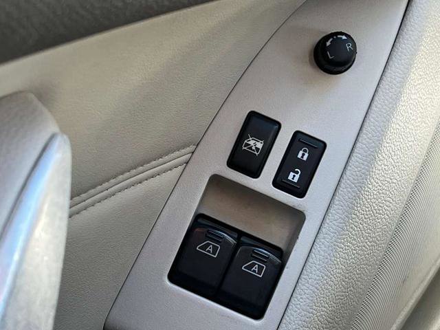 Used 2011 INFINITI G37 Journey w/ Premium Pkg image 21