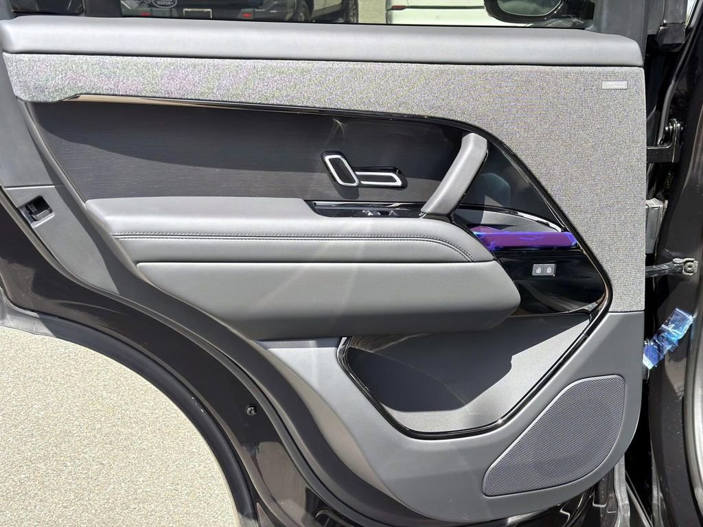 New 2026 Land Rover Range Rover Sport Dynamic SE image 12