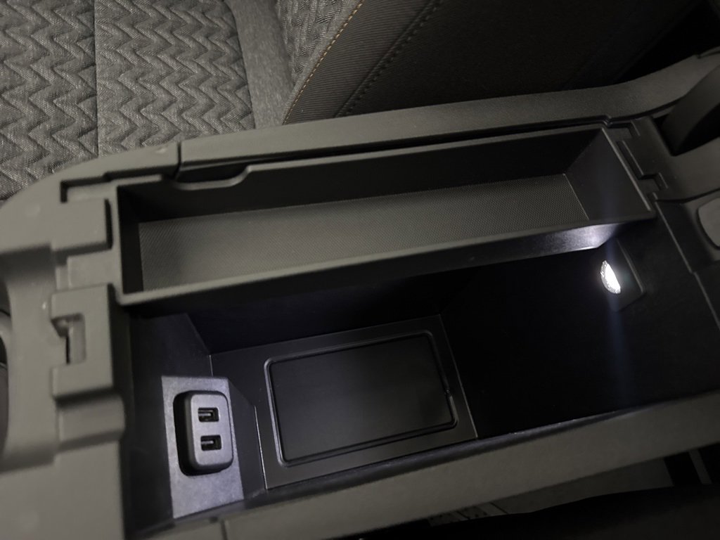 Used 2023 Chevrolet Equinox LT image 44