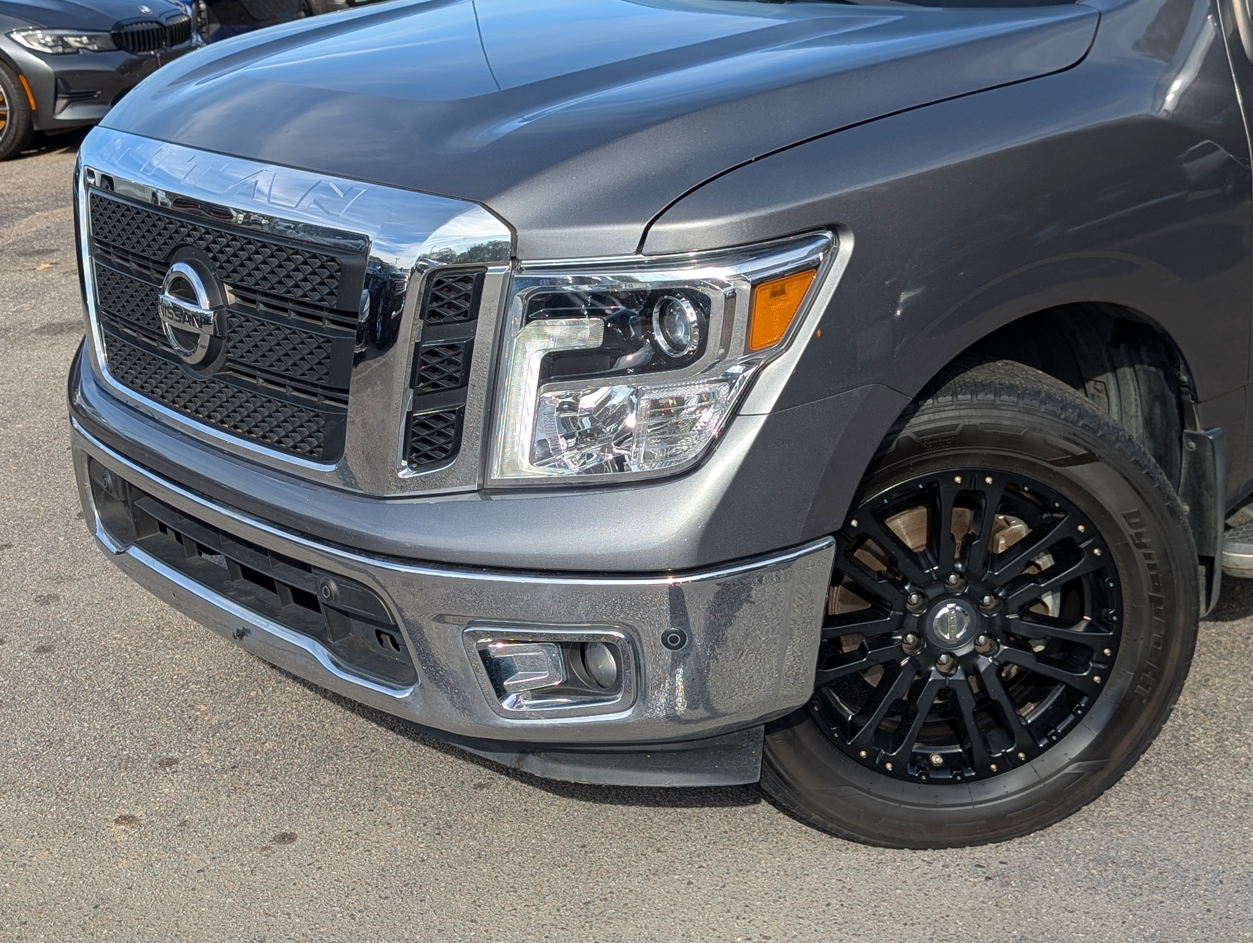 Used 2018 Nissan Titan SL image 13