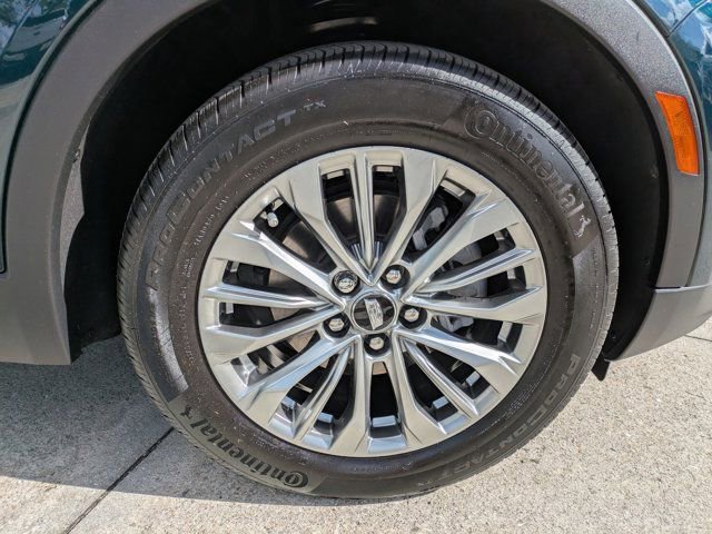 Used 2024 Cadillac XT4 Premium Luxury image 11