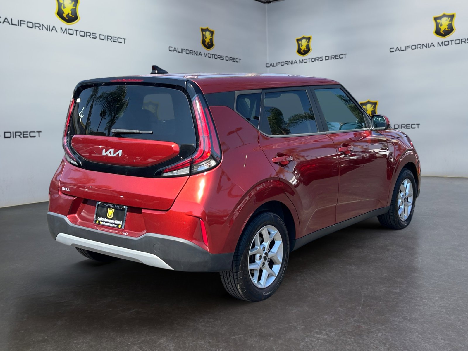Used 2023 Kia Soul LX w/ LX Technology Package FWD image 5