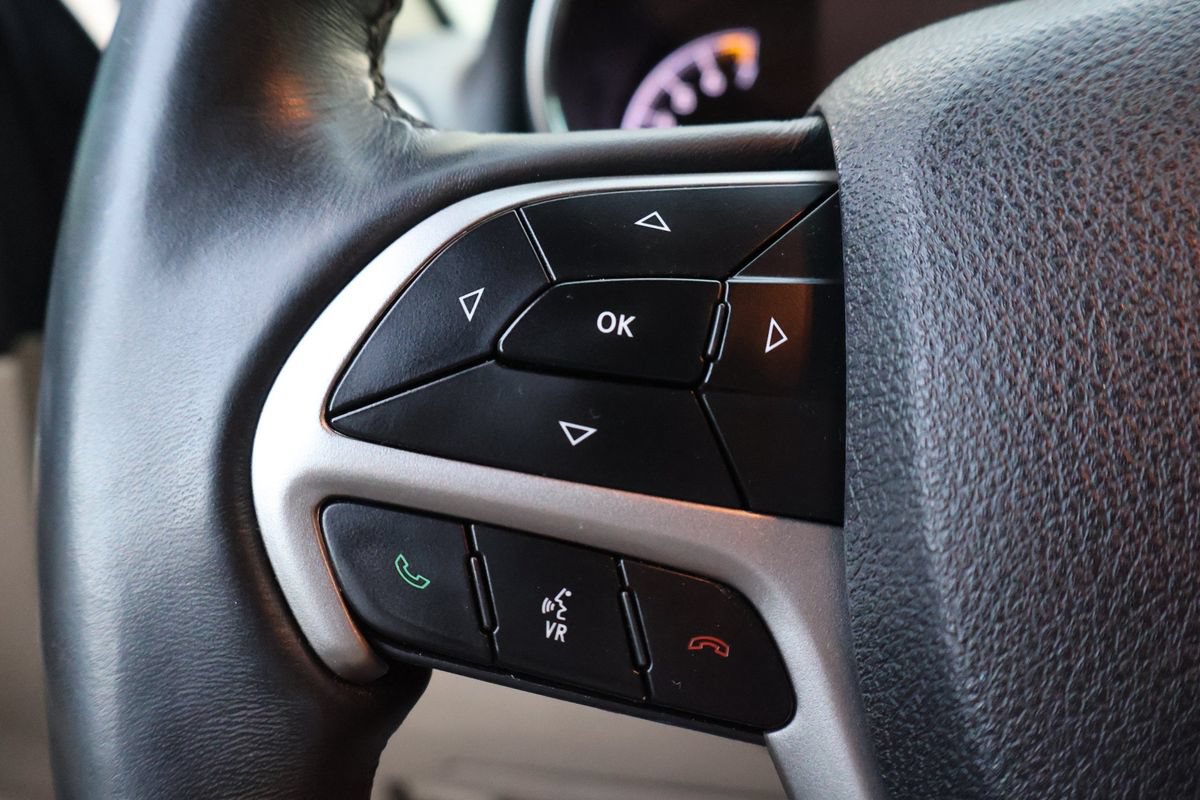 Used 2018 Jeep Grand Cherokee Limited AWD/4WD image 19