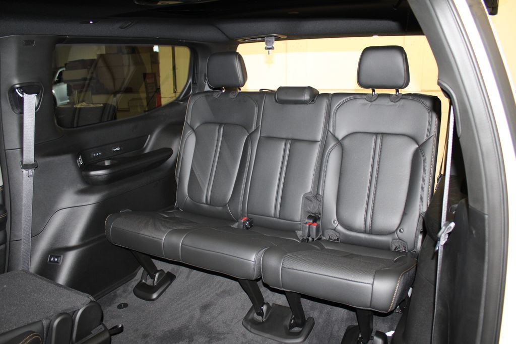 New 2026 Jeep Grand Wagoneer 4WD image 34
