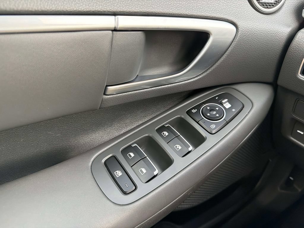 Used 2020 Hyundai Sonata SEL w/ Premium + Sunroof Package FWD image 29