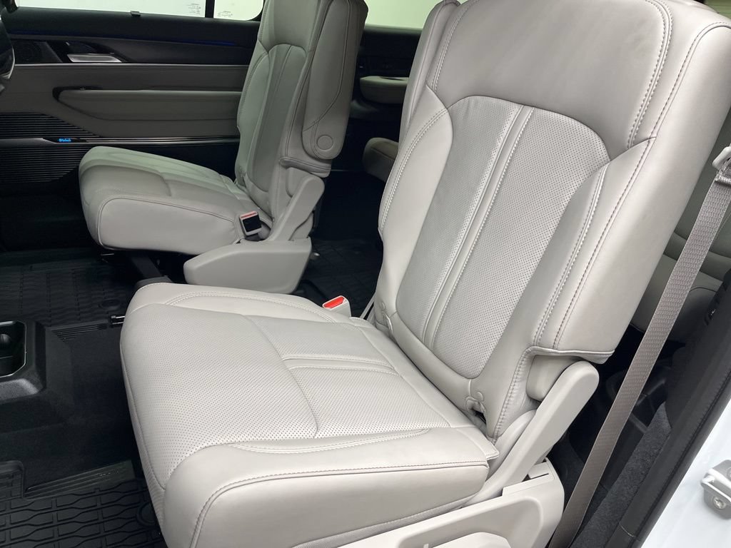New 2026 Jeep Grand Wagoneer L Summit w/ Rear Seat Video Group I AWD/4WD image 6