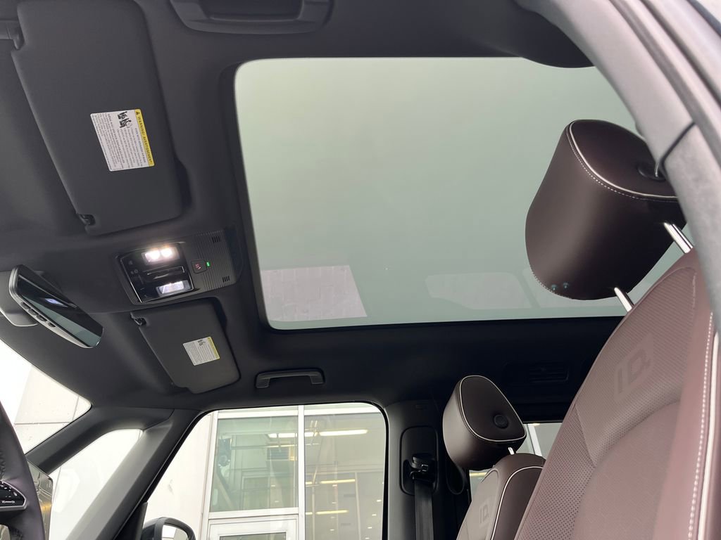 New 2025 Volkswagen ID. Buzz Pro S Plus AWD/4WD image 23