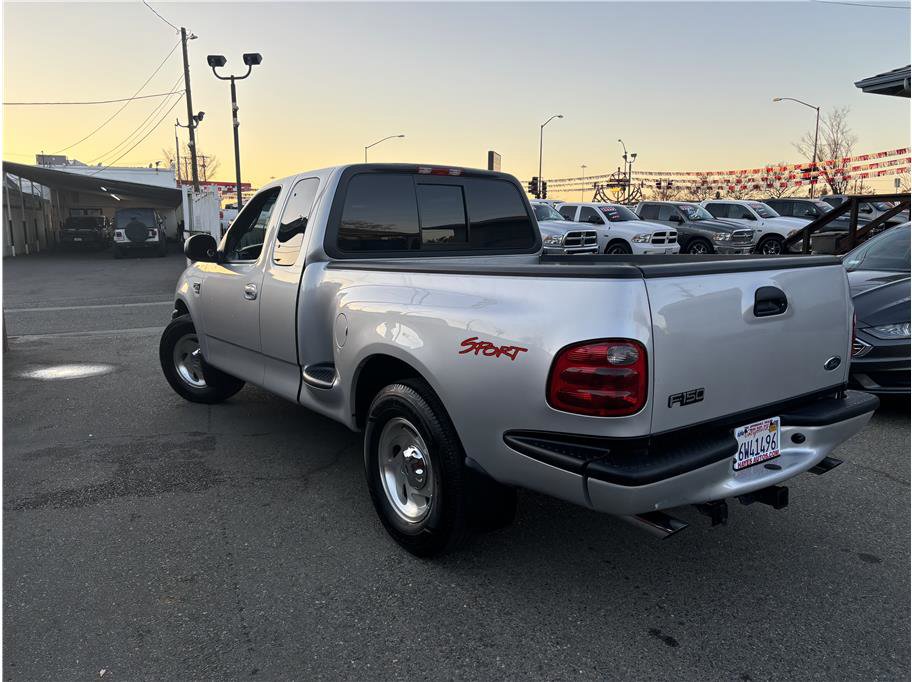 Used 2000 Ford F150 Short Bed 4D image 3