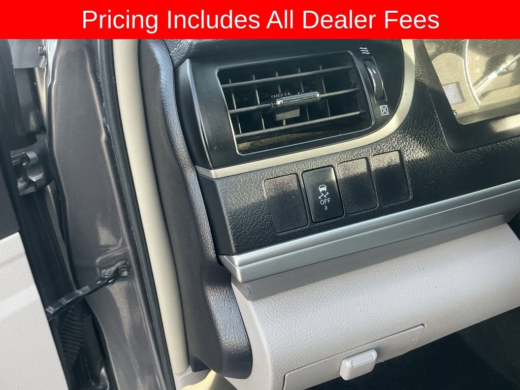 Used 2014 Toyota Camry LE FWD image 11