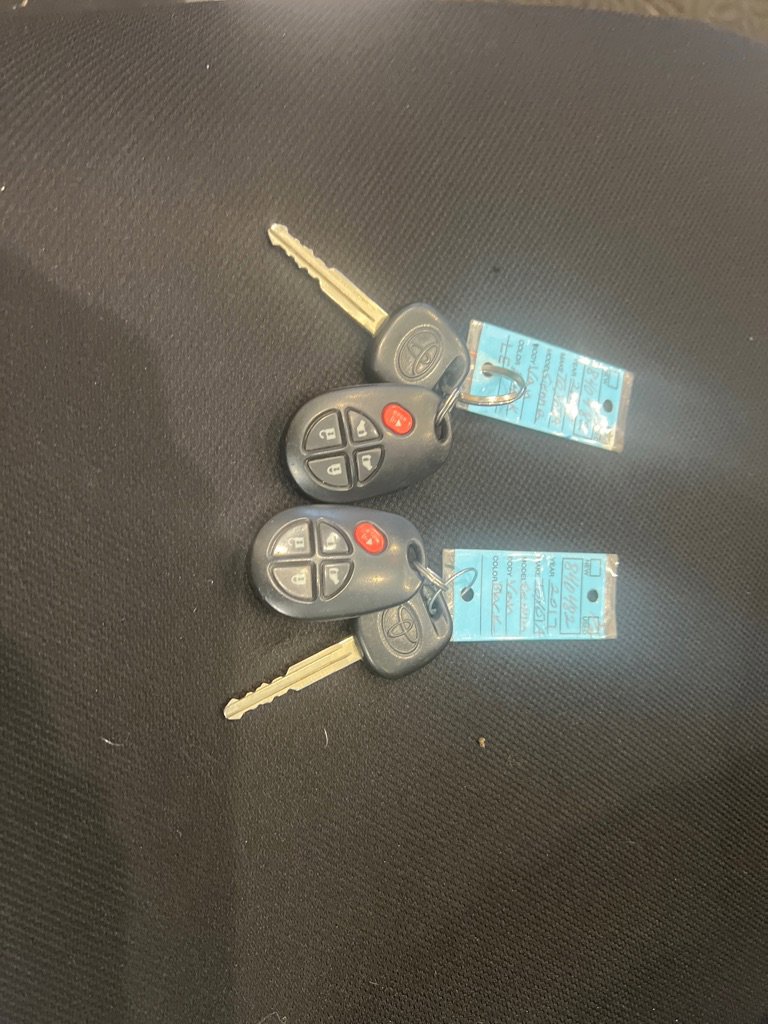 Used 2017 Toyota Sienna LE w/ Protection Package image 38