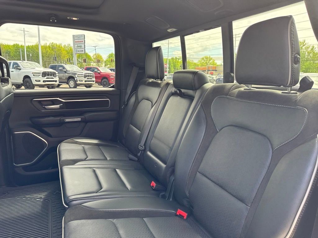 Used 2024 RAM 1500 Laramie AWD/4WD image 37