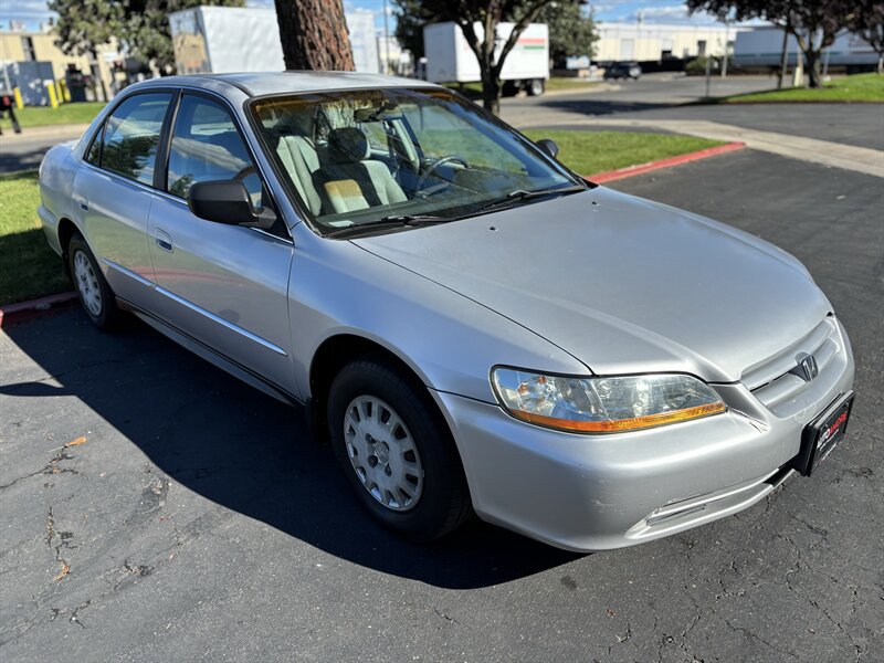 Used 2001 Honda Accord VP image 2