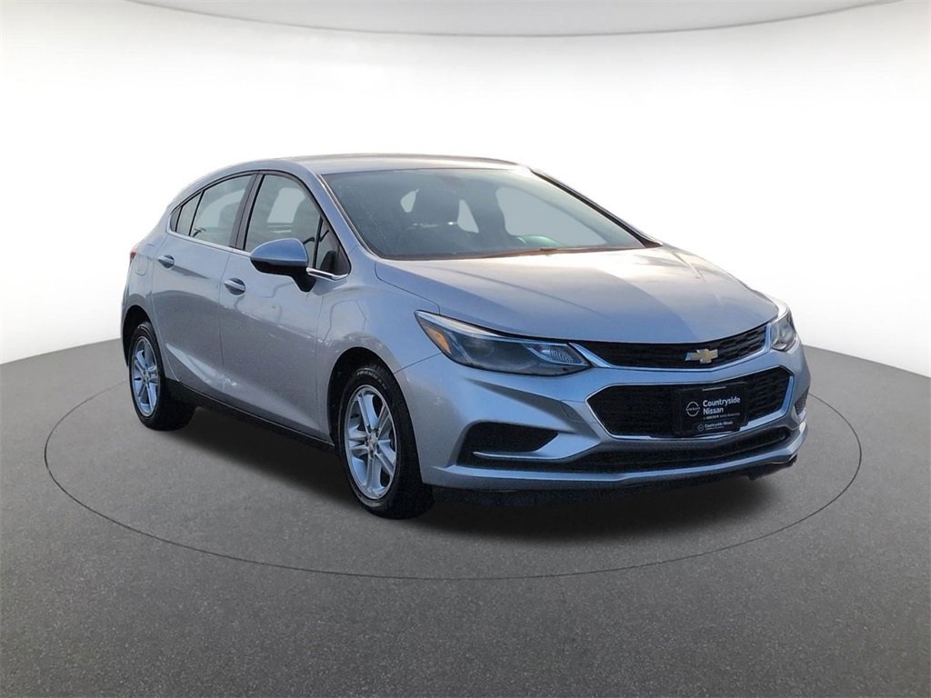 Used 2018 Chevrolet Cruze LT w/ Convenience Package image 3