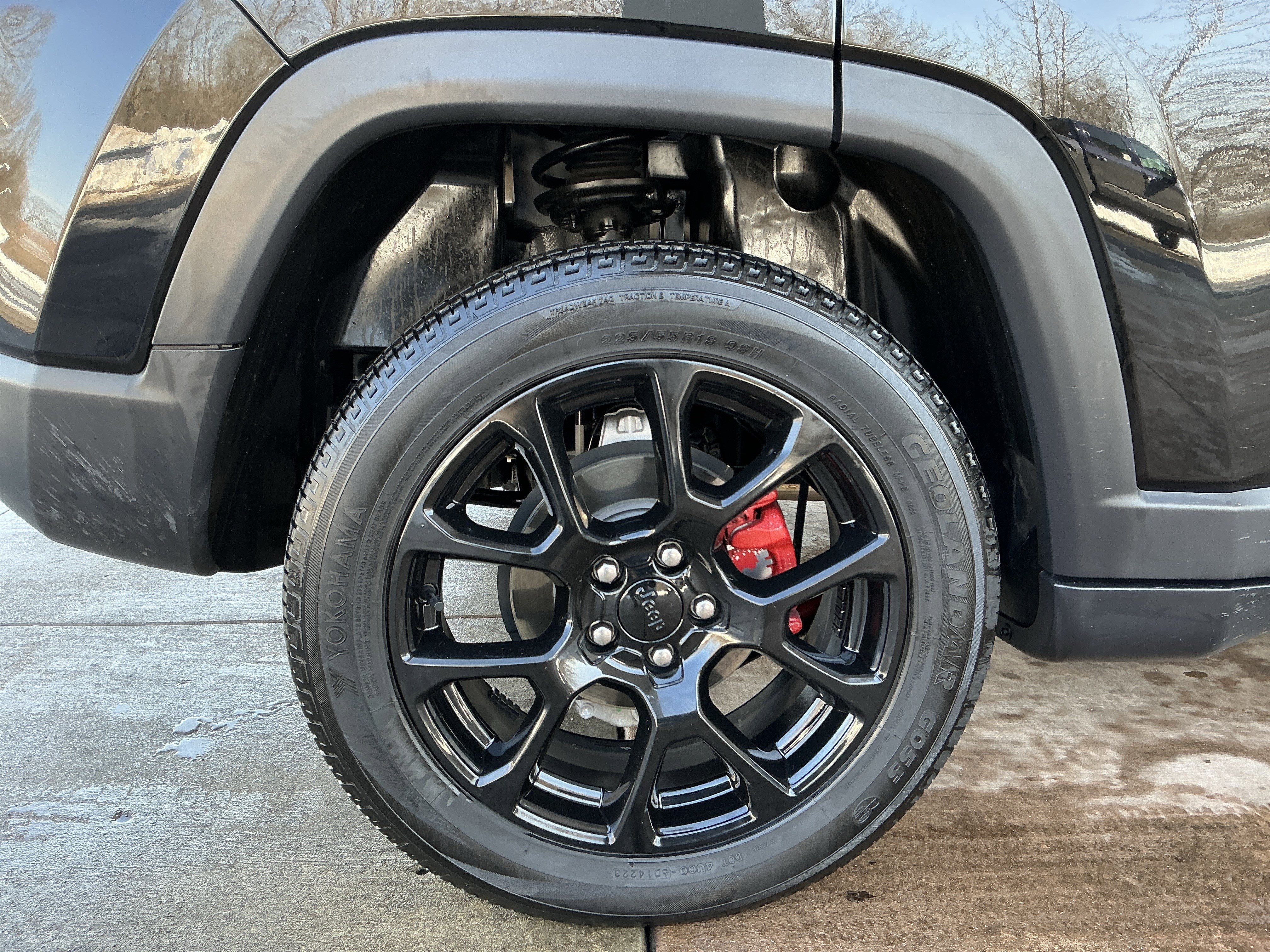 Used 2024 Jeep Compass Latitude image 29