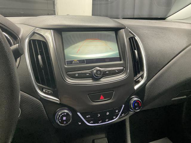 Used 2019 Chevrolet Cruze LT w/ Convenience Package image 24