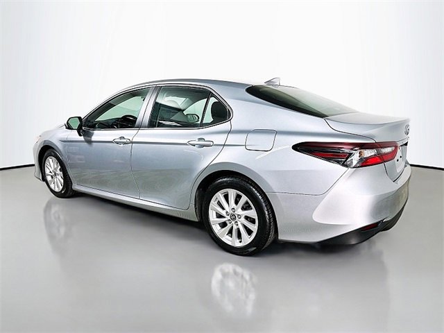 Used 2023 Toyota Camry LE FWD image 5