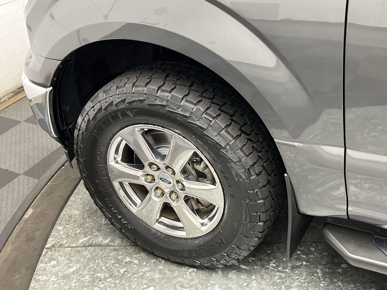 Used 2019 Ford F150 XLT w/ Equipment Group 302A Luxury AWD/4WD image 35