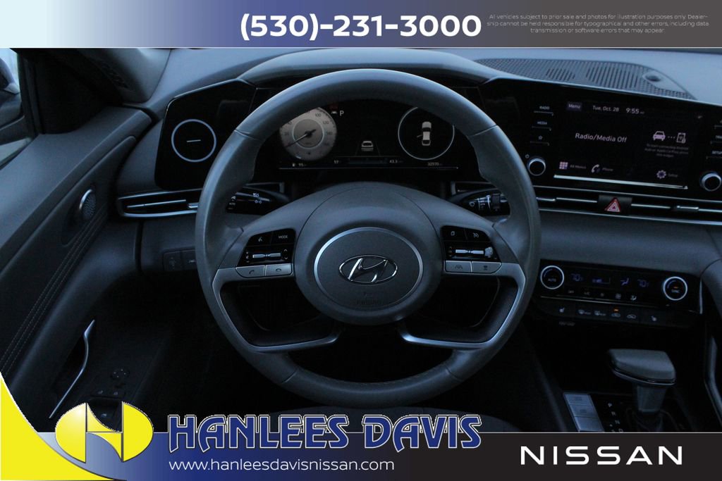 Used 2022 Hyundai Elantra SEL w/ Convenience + Premium Package image 14