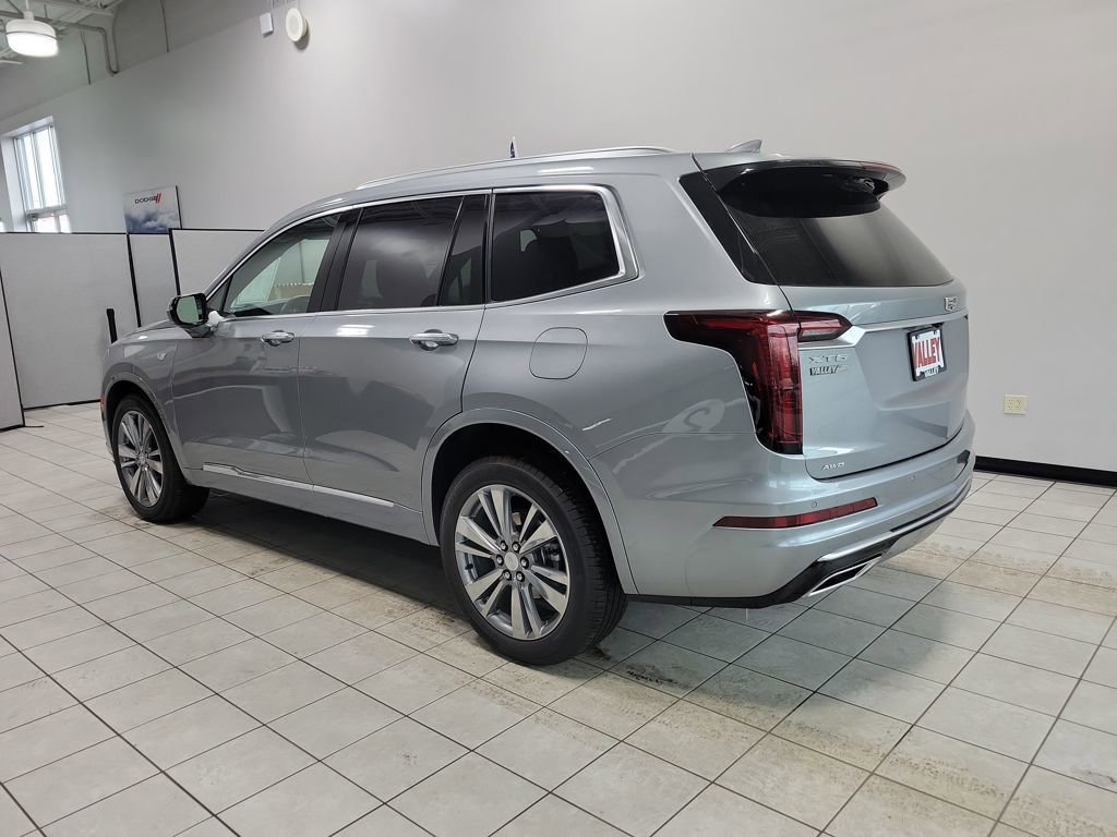 Used 2025 Cadillac XT6 Premium Luxury image 14