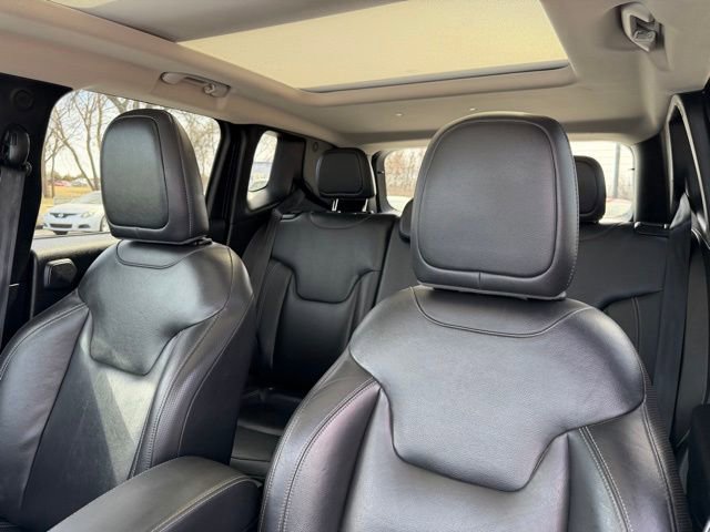 Used 2021 Jeep Renegade Limited w/ Sun & Sound Group image 16