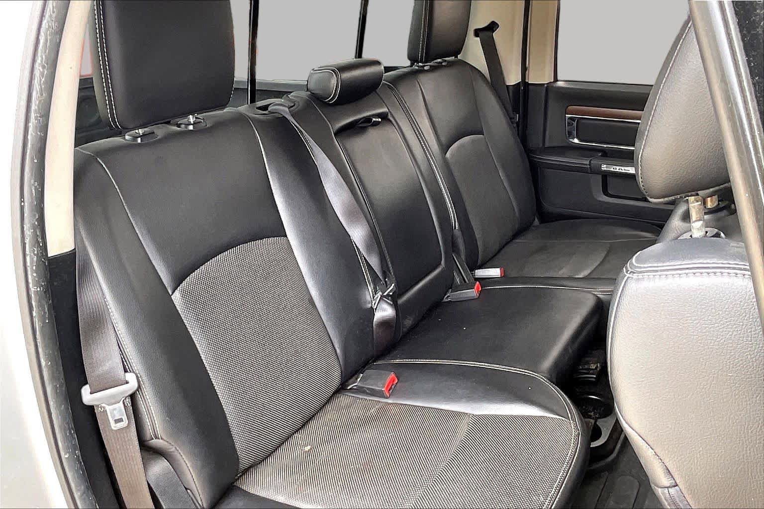 Used 2014 RAM 1500 Laramie w/ Convenience Group AWD/4WD image 19