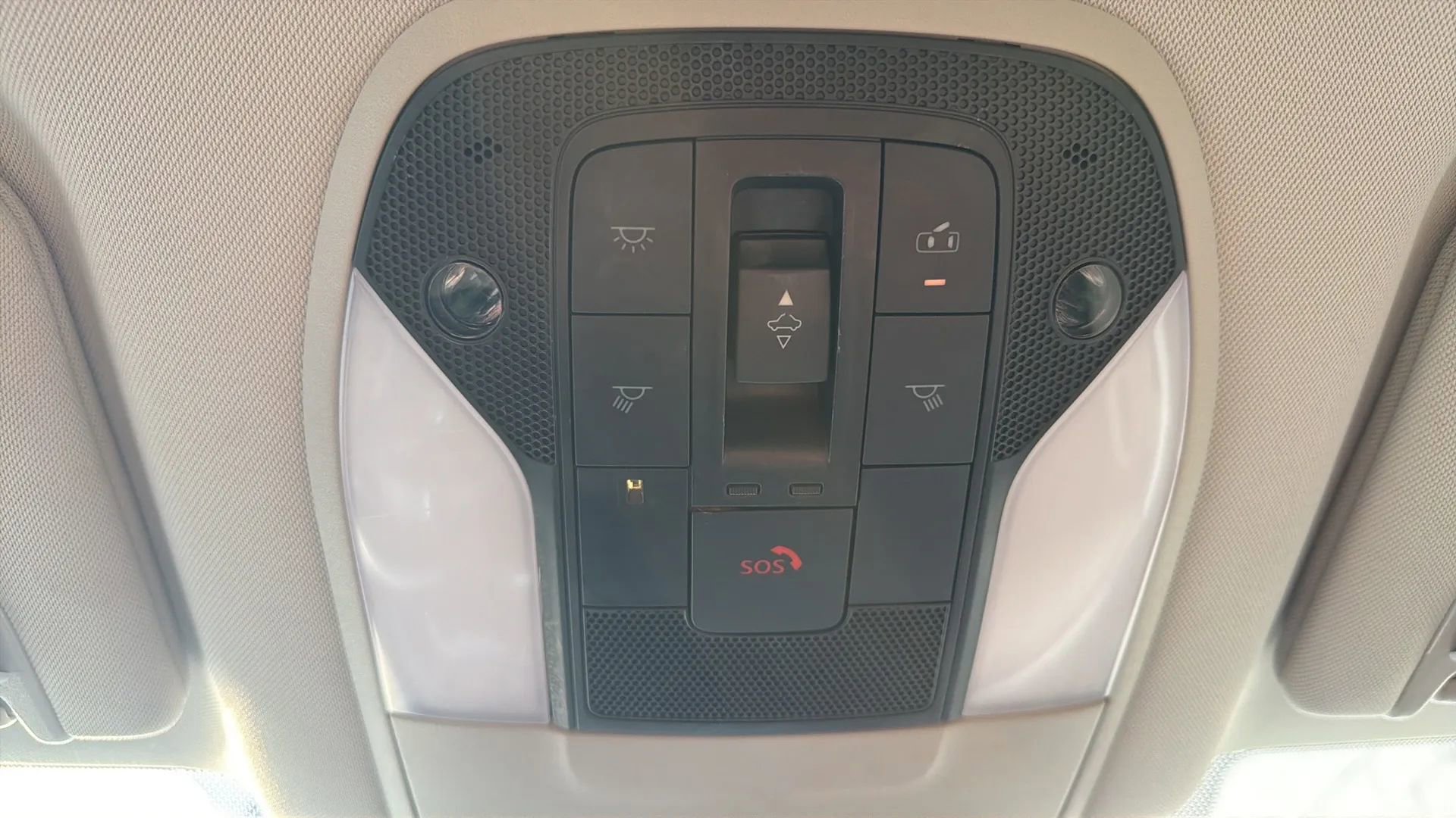 Used 2019 INFINITI QX50 Essential w/ Premium Heat Package image 28