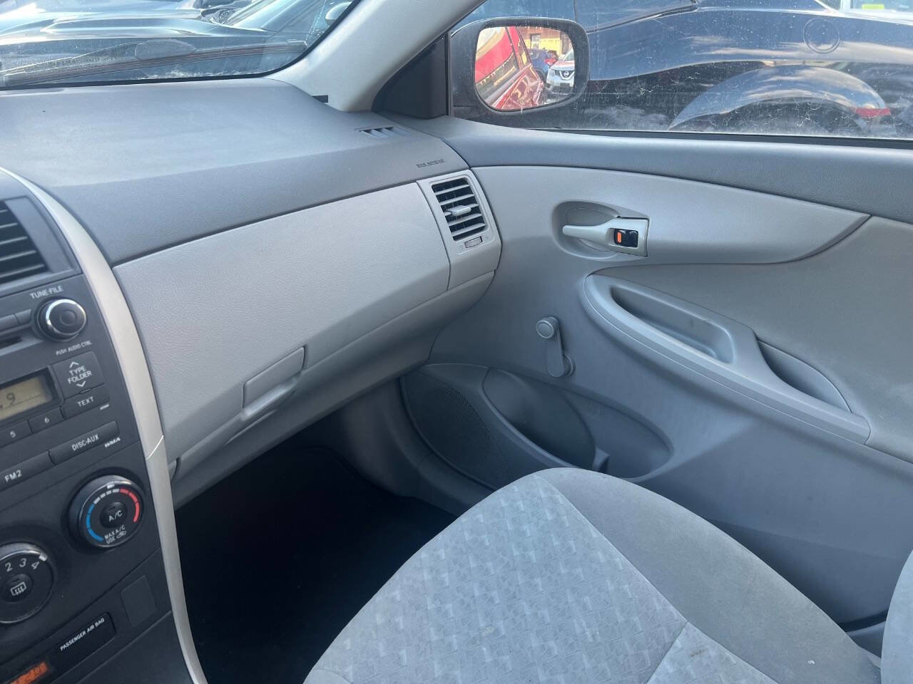 Used 2010 Toyota Corolla image 14