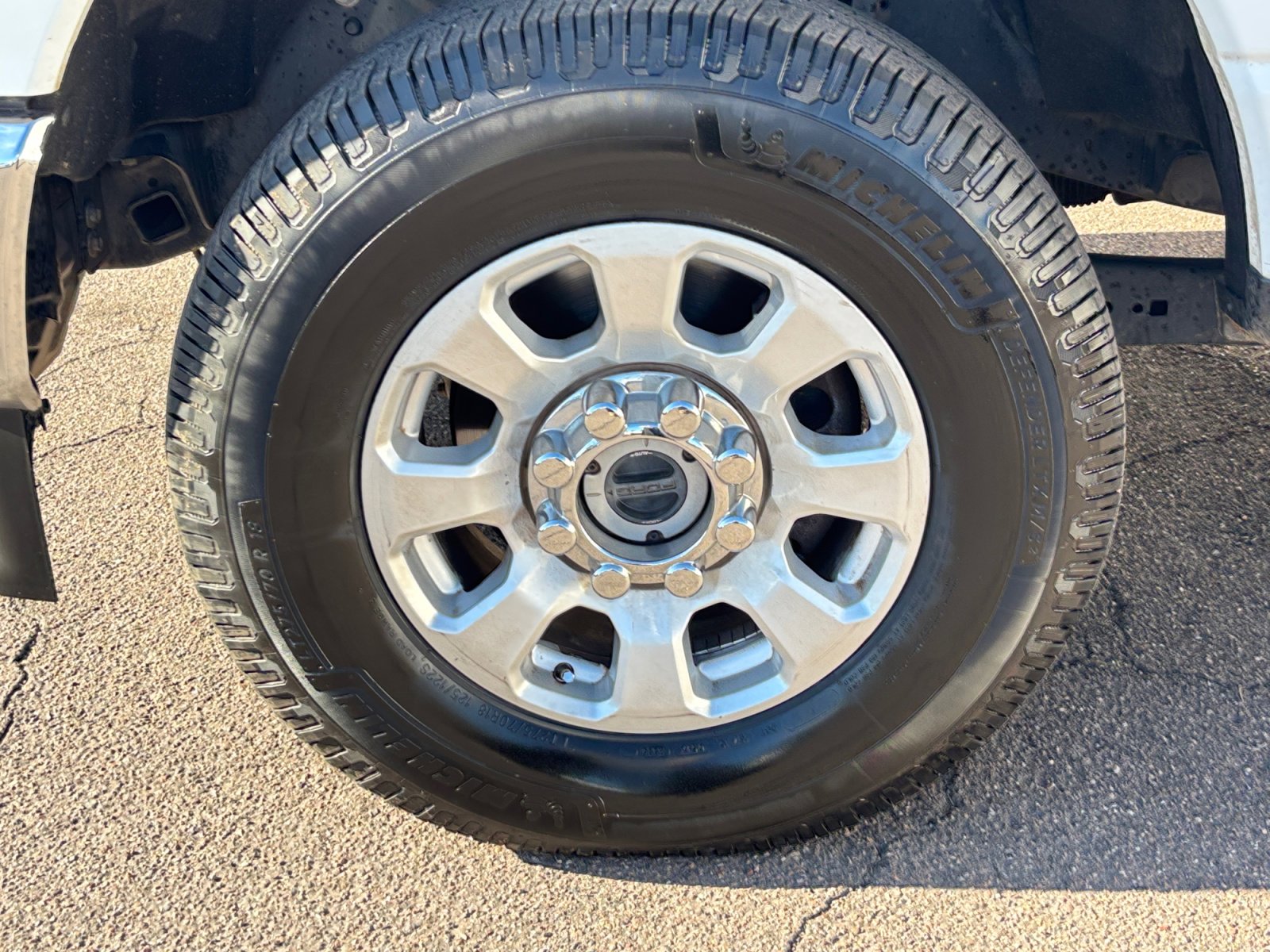 Used 2023 Ford F250 XLT w/ FX4 Off-Road Package image 24