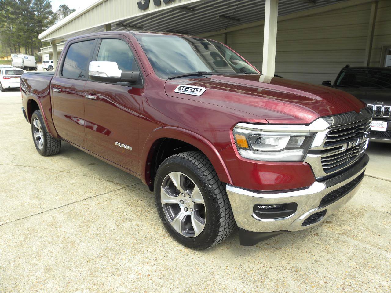 Used 2022 RAM 1500 Laramie AWD/4WD image 5