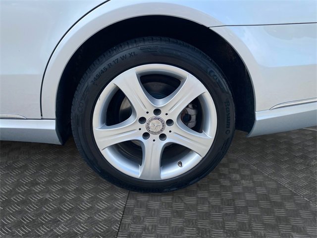 Used 2016 Mercedes-Benz E 350 4MATIC Sedan image 33