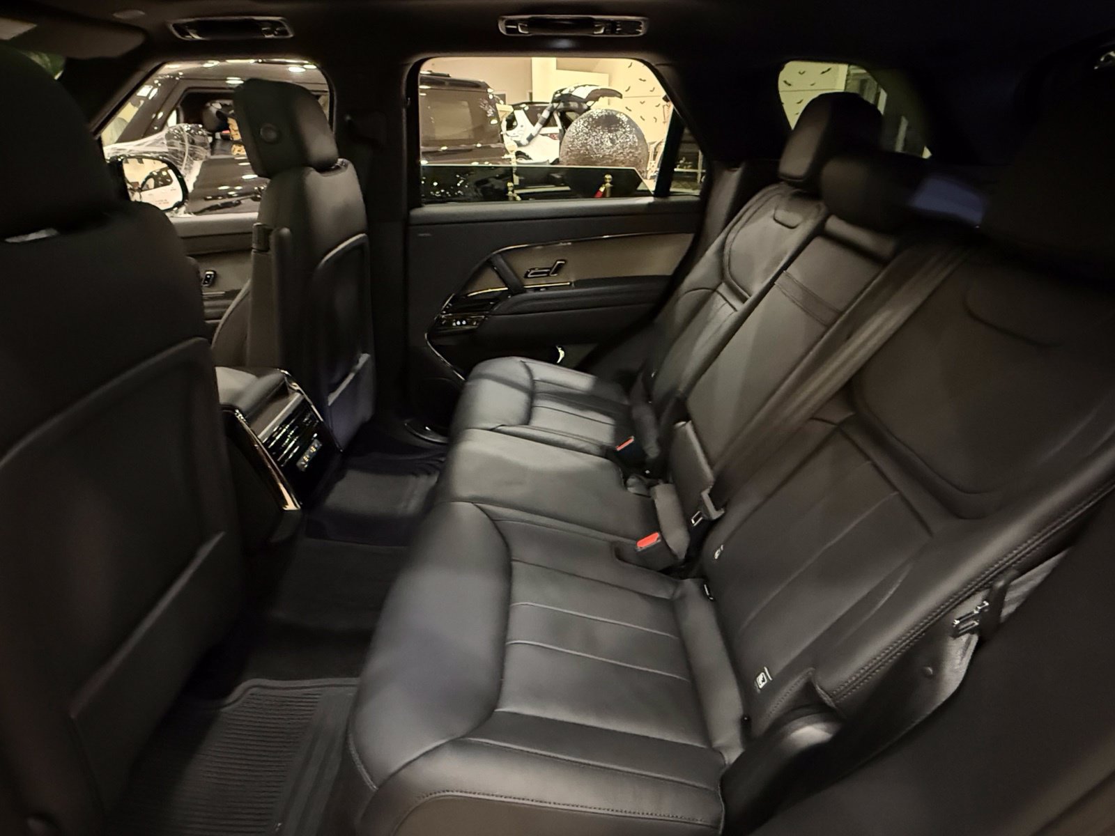 New 2026 Land Rover Range Rover Sport SE AWD/4WD image 16