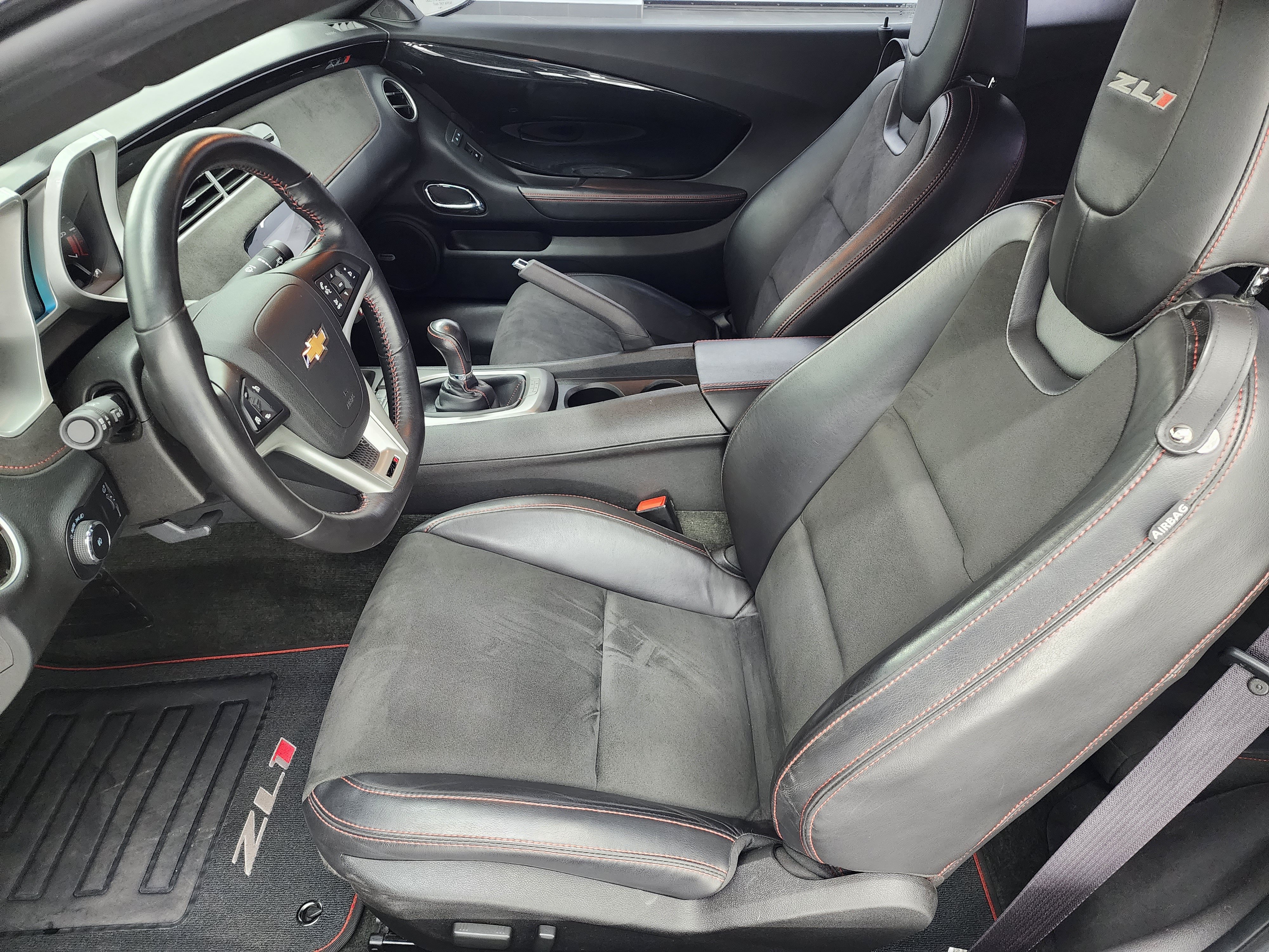 Used 2012 Chevrolet Camaro ZL1 RWD image 8