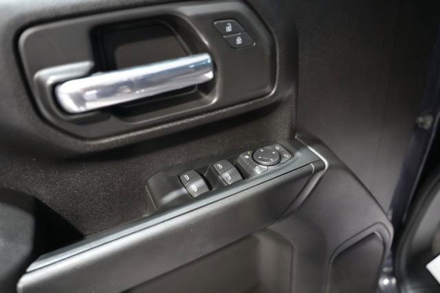 Used 2024 Chevrolet Silverado 2500 Custom w/ Custom Value Package image 17