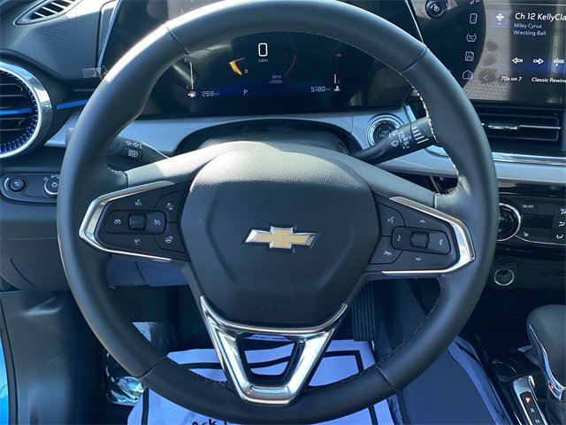 Certified 2025 Chevrolet Trax LT w/ LT Convenience Package image 11