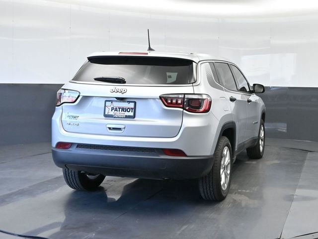 Used 2025 Jeep Compass Sport w/ Mopar Graphics Package AWD/4WD image 5