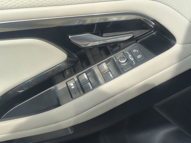 Used 2020 Land Rover Range Rover Evoque S AWD/4WD image 13