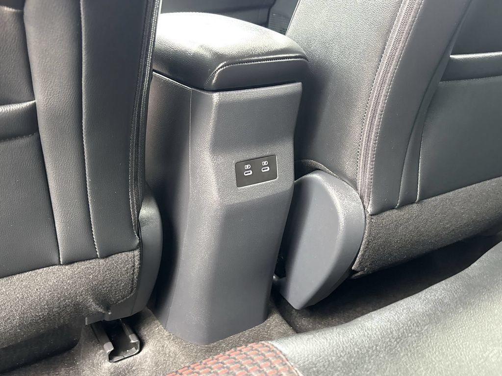 Certified 2025 Nissan Kicks SR FWD image 23
