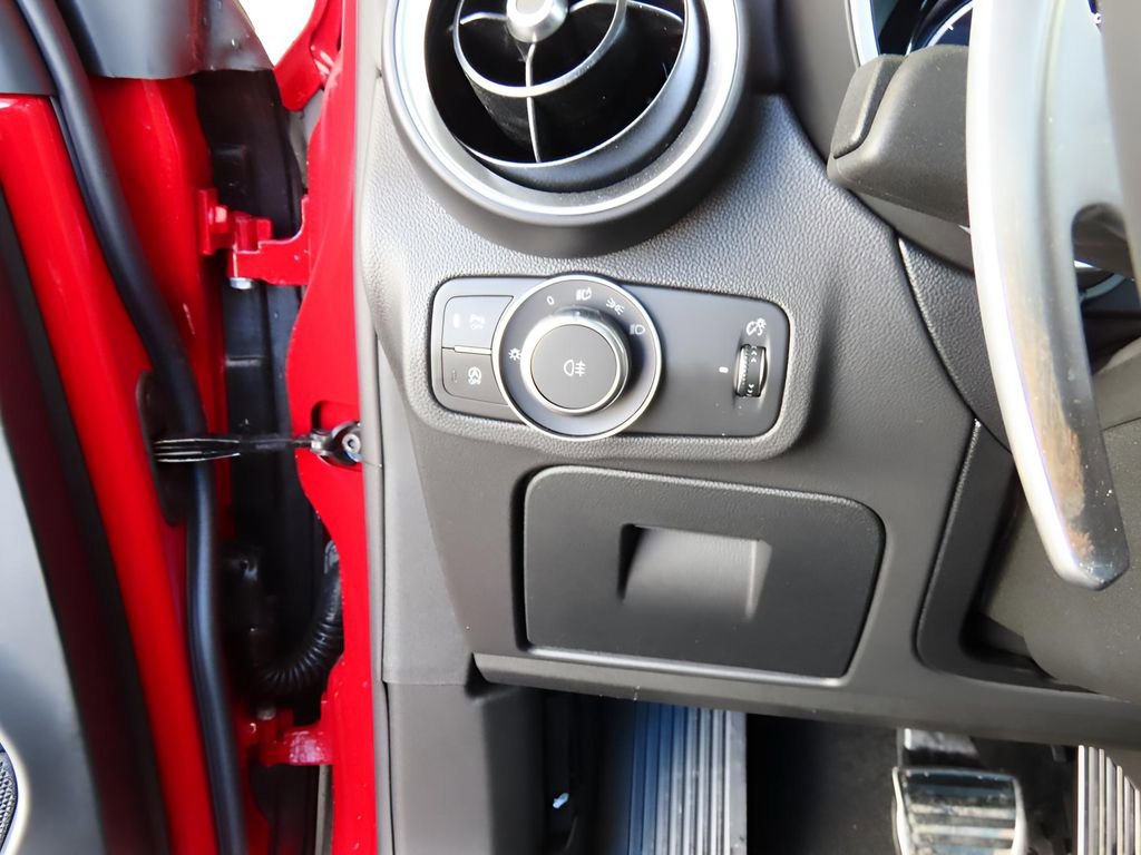 New 2025 Alfa Romeo Stelvio Sprint image 34