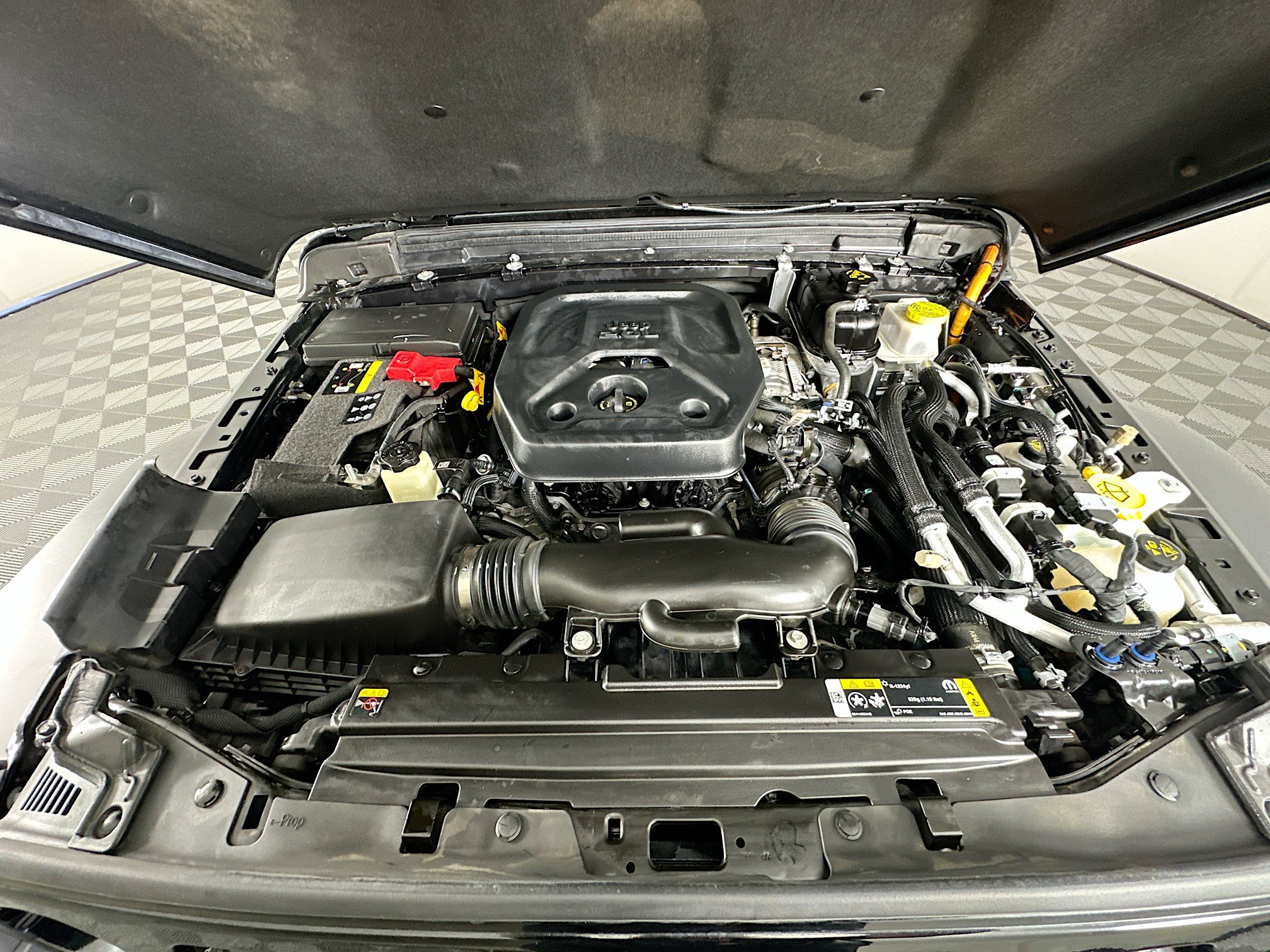 Used 2023 Jeep Wrangler Unlimited AWD/4WD image 33